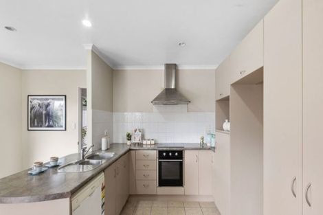 Photo of property in 17a Valley Road, Waiuku, 2123