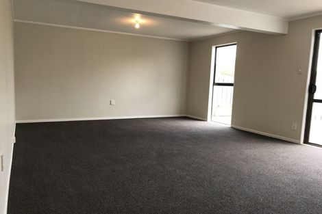 Photo of property in 18 Mercury Way, Whitby, Porirua, 5024