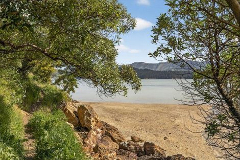 Photo of property in 393 Marine Drive, Charteris Bay, Governors Bay, 8971