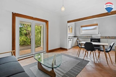 Photo of property in 2/14 Guthrie Street, Waterloo, Lower Hutt, 5011