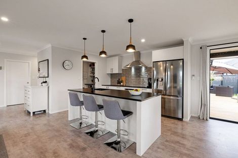 Photo of property in 19 Rose Leigh Drive, Cambridge, 3434