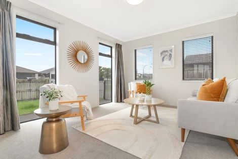 Photo of property in 9 Hiria Crescent, Papamoa Beach, Papamoa, 3118