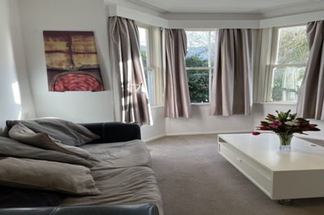 Photo of property in 25 Queen Street, Mount Victoria, Wellington, 6011