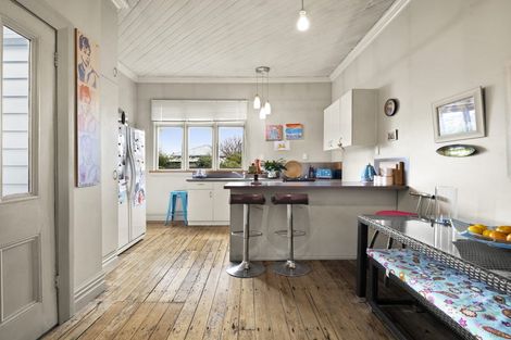Photo of property in 44 Eastbourne Street, Caversham, Dunedin, 9012
