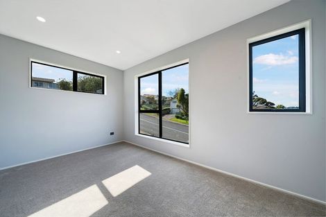 Photo of property in 6c Athena Drive, Totara Vale, Auckland, 0629