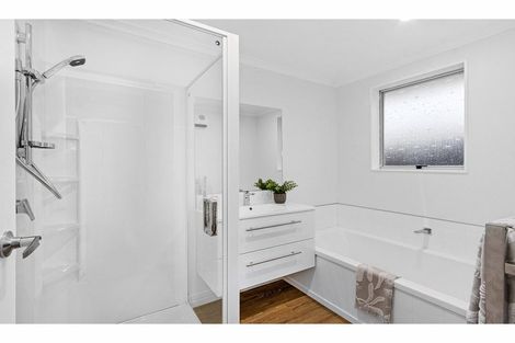 Photo of property in 2/163 Halswell Junction Road, Halswell, Christchurch, 8025