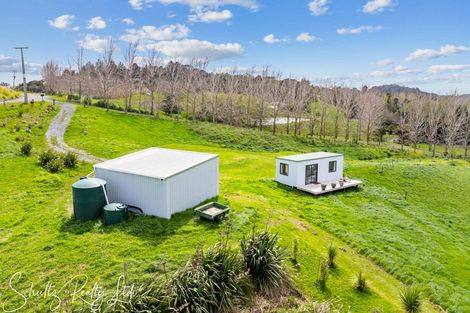 Photo of property in 70 Te Pahi River Drive, Paparoa, 0583