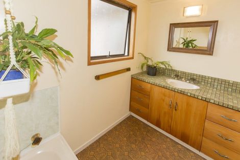 Photo of property in 11 Ripiro Drive, Baylys Beach, Dargaville, 0377