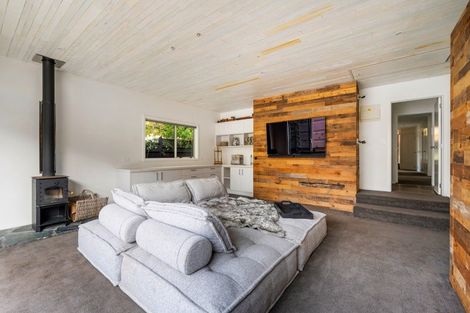 Photo of property in 92 Meadowstone Drive, Wanaka, 9305