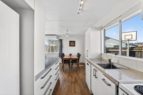Photo of property in 237 Flaxmere Avenue, Flaxmere, Hastings, 4120