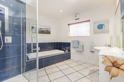 Photo of property in 30 The Masthead, Whitby, Porirua, 5024