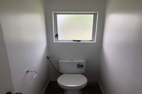 Photo of property in 2/388 Te Atatu Road, Te Atatu Peninsula, Auckland, 0610