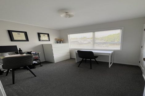 Photo of property in 95 Santiago Crescent, Unsworth Heights, Auckland, 0632