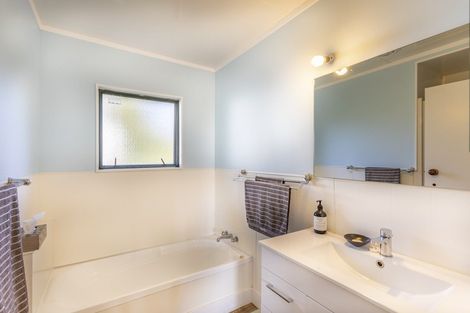 Photo of property in 103 Kyle Road, Waipukurau, 4281