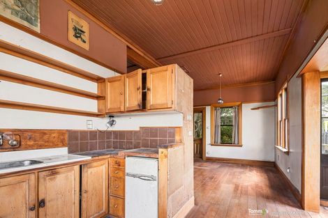 Photo of property in 4 Governor Road, Northland, Wellington, 6012