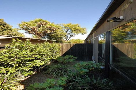 Photo of property in 10 North Avon Road, Richmond, Christchurch, 8013