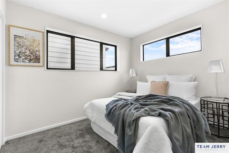 Photo of property in 105b Grove Road, Papakura, 2110