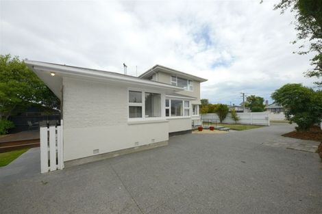 Photo of property in 3 Shirldale Place, Avonhead, Christchurch, 8042