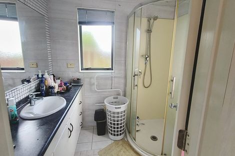 Photo of property in 2/48 Halsey Road, Manurewa, Auckland, 2102