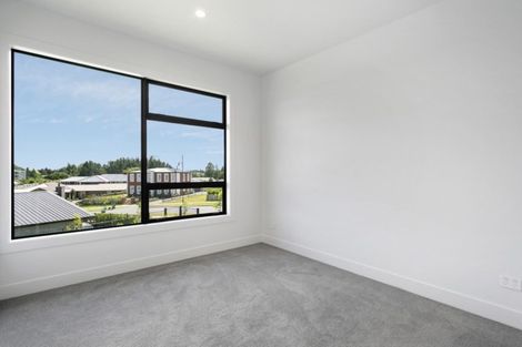 Photo of property in 32 Coprosma Crescent, Waipahihi, Taupo, 3330