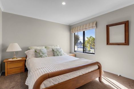 Photo of property in 9 Woodham Place, Rototuna North, Hamilton, 3210