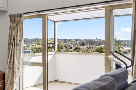 Photo of property in 33 Gala Place, Henderson, Auckland, 0612