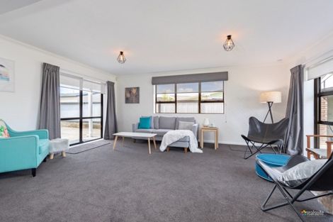 Photo of property in 27f2- Merton Street, Trentham, Upper Hutt, 5018