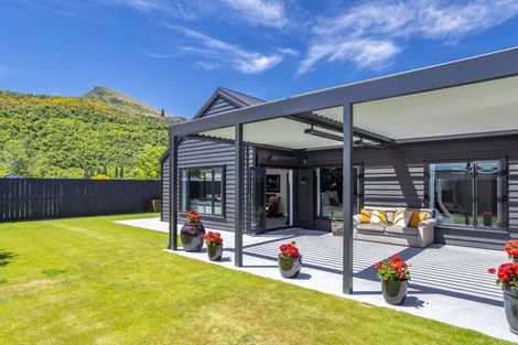 Photo of property in 65 Centennial Avenue, Arrowtown, 9302