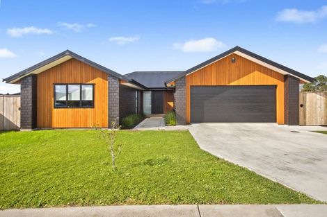 Photo of property in 9 Booker Drive, Tuakau, 2121