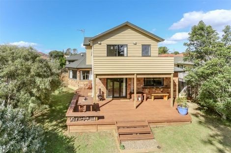 Photo of property in 13 Delphi Grove, Tuakau, 2121