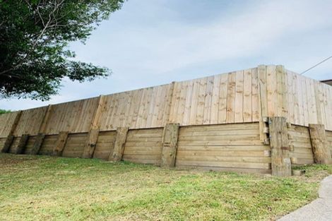 Photo of property in 2/72 Aeroview Drive, Beach Haven, Auckland, 0626