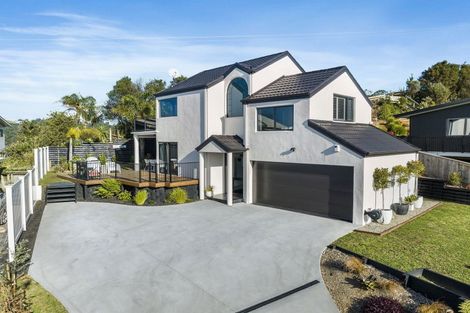 Photo of property in 107 Pacific View Drive, Whangamata, 3620