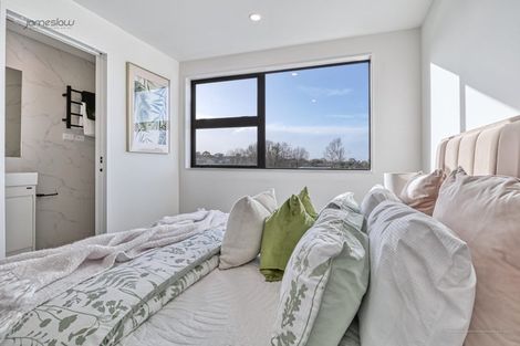 Photo of property in 11/13 Grove Lane, Pakuranga, Auckland, 2010