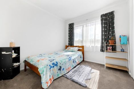 Photo of property in 9 Whareatua Avenue, Takanini, 2112