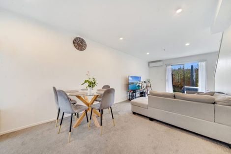 Photo of property in 1b Hamurana Place, Te Atatu Peninsula, Auckland, 0610