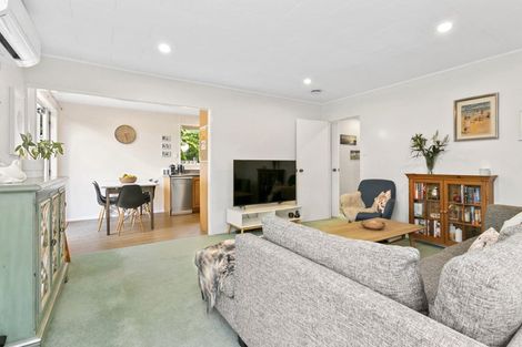 Photo of property in 25 Waari Avenue, Sunnyvale, Auckland, 0612