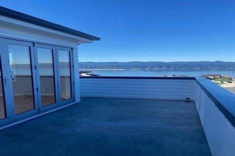 Photo of property in 12 Sunhaven Drive, Newlands, Wellington, 6037