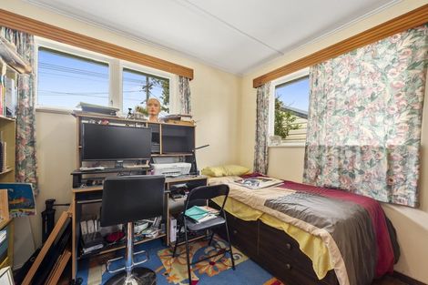 Photo of property in 18 Sheridan Crescent, Trentham, Upper Hutt, 5018