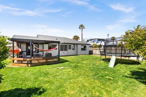 Photo of property in 8 Bucksburn Place, Greenmeadows, Napier, 4112