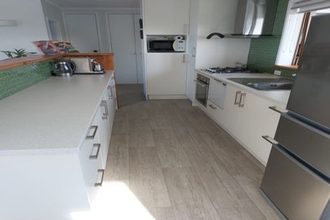 Photo of property in 4b Hillcrest Road, Orewa, 0931