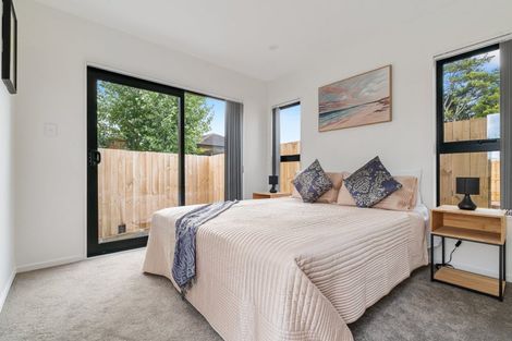 Photo of property in 32 Tapuwae Way, Mangere Bridge, Auckland, 2022