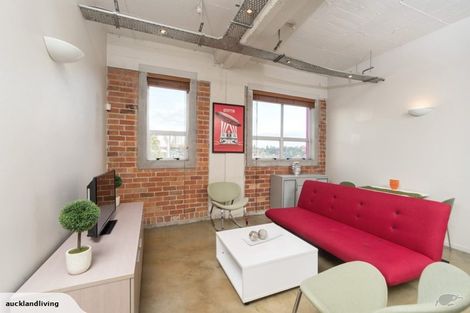 Photo of property in 9b Union Road, Howick, Auckland, 2014