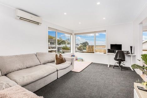 Photo of property in 10 Christchurch Crescent, Kelson, Lower Hutt, 5010