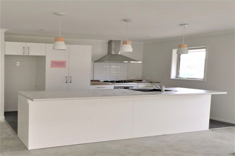 Photo of property in 26 Mooring Close, Whitby, Porirua, 5024