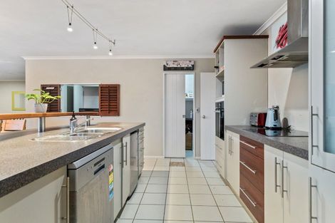 Photo of property in 12 Parkwood Place, Huntington, Hamilton, 3210