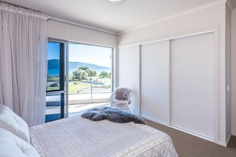 Photo of property in 4-u16 Seaview Road, Paraparaumu Beach, Paraparaumu, 5032
