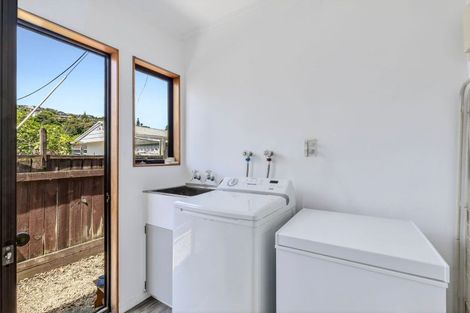 Photo of property in 2/22 Parkers Road, Tahunanui, Nelson, 7011