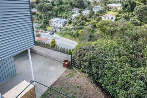 Photo of property in 33 Tiketike Way, Brooklyn, Wellington, 6021