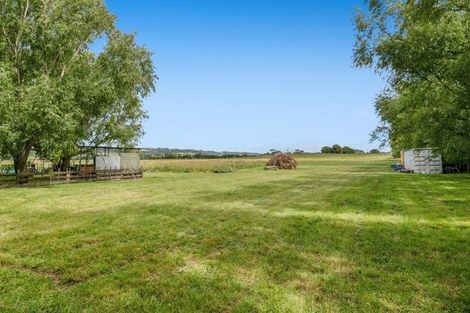 Photo of property in 2162 State Highway 16, Helensville, 0875