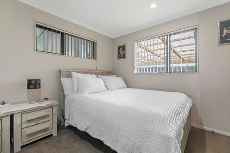 Photo of property in 100a Gloucester Road, Manurewa, Auckland, 2102